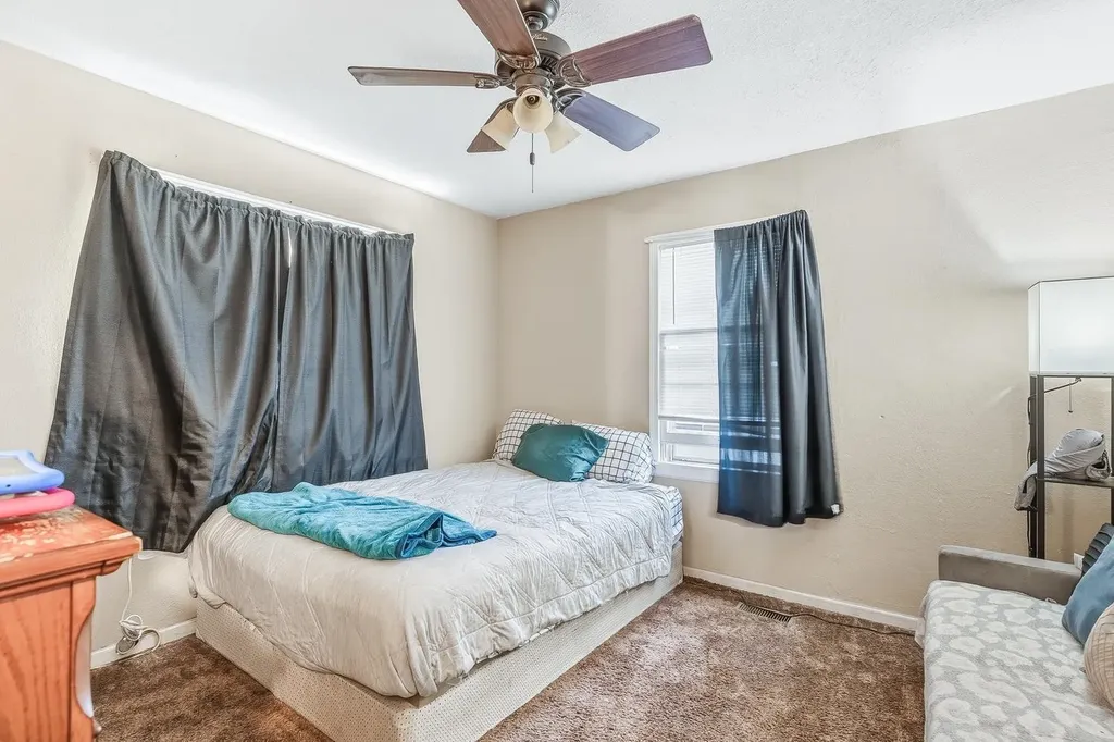 1513 N 3rd Arkansas City KS 67005-1527