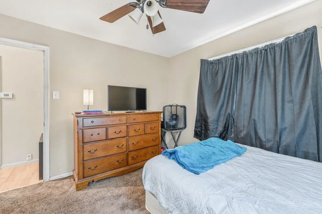 1513 N 3rd Arkansas City KS 67005-1527
