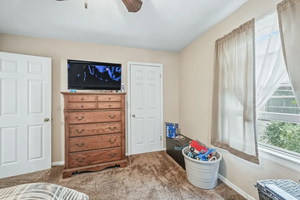 1513 N 3rd Arkansas City KS 67005-1527
