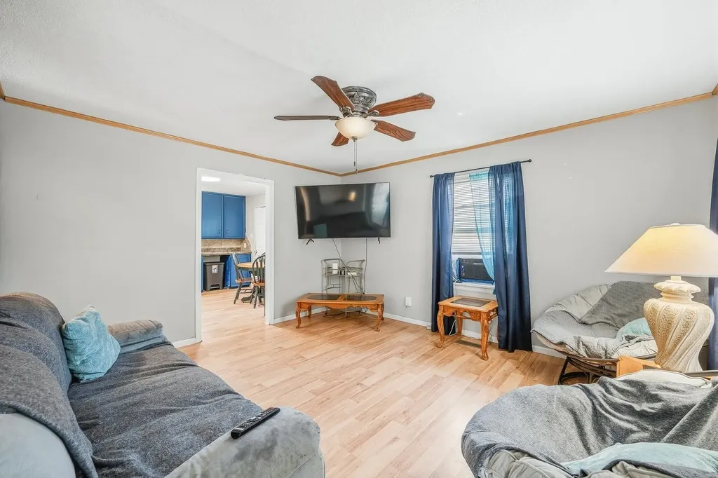 1513 N 3rd Arkansas City KS 67005-1527