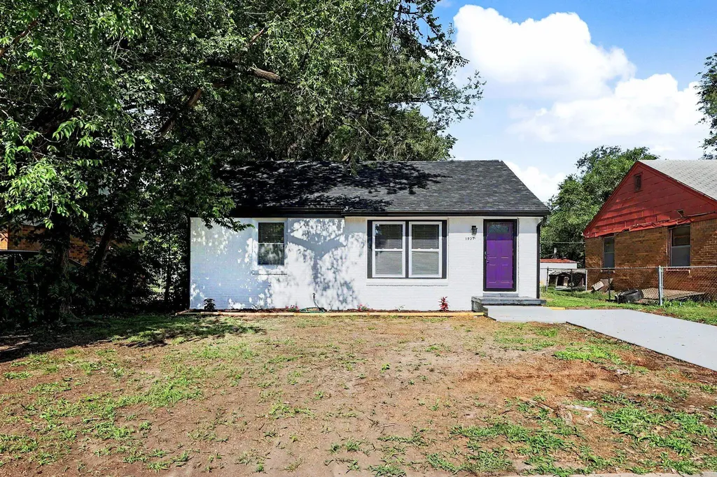 1937 N Piatt Avenue Wichita KS 67214-1831