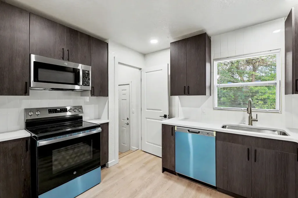 1937 N Piatt Avenue Wichita KS 67214-1831