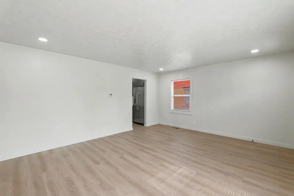 1937 N Piatt Avenue Wichita KS 67214-1831