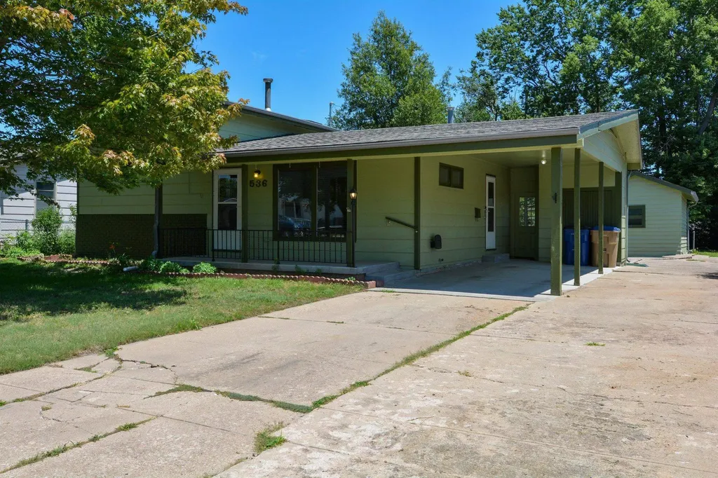 536 N Meeds Drive Valley Center KS 67147