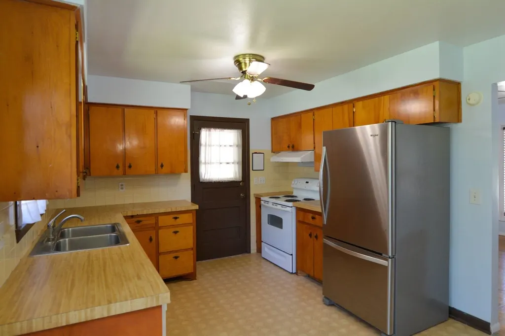 536 N Meeds Drive Valley Center KS 67147