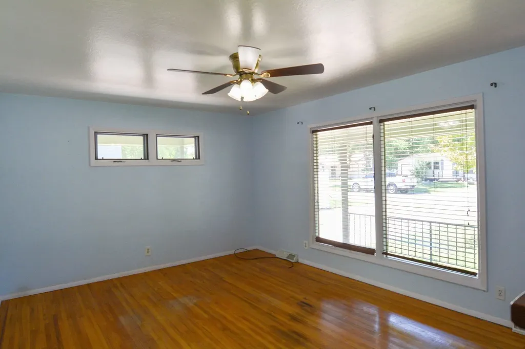 536 N Meeds Drive Valley Center KS 67147