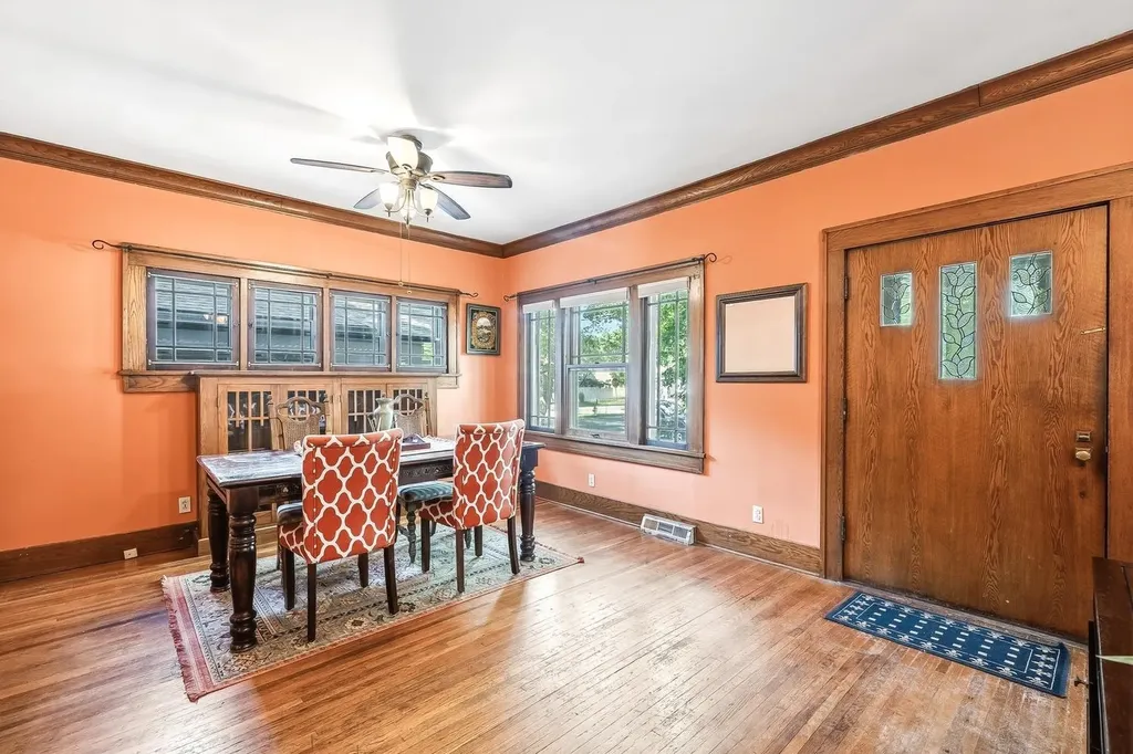 242 S Volutsia Avenue Wichita KS 67211-2040