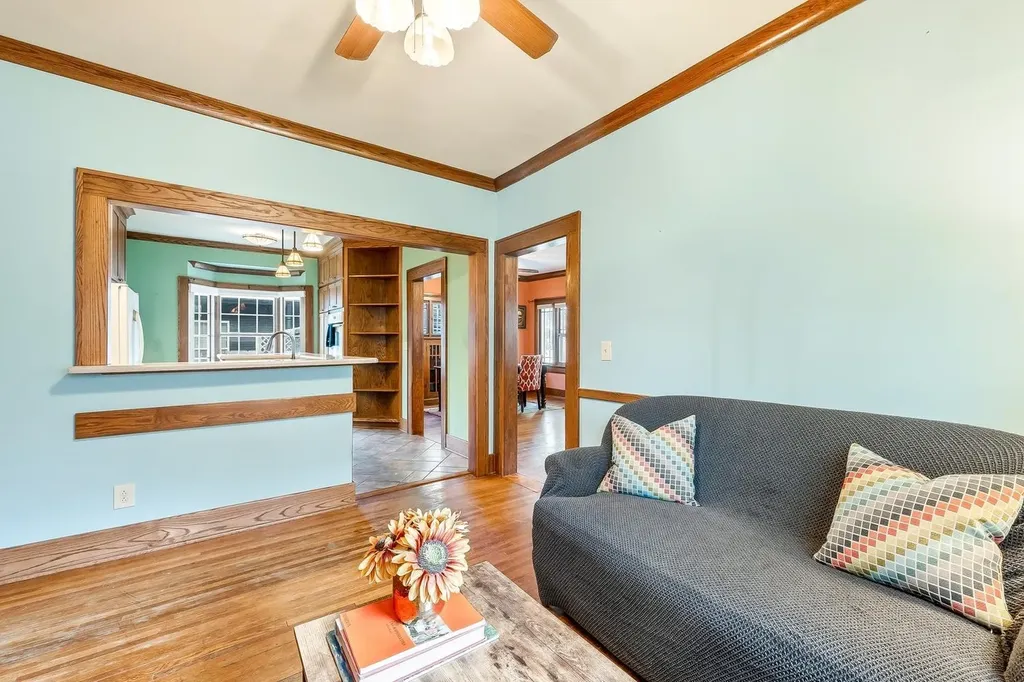 242 S Volutsia Avenue Wichita KS 67211-2040