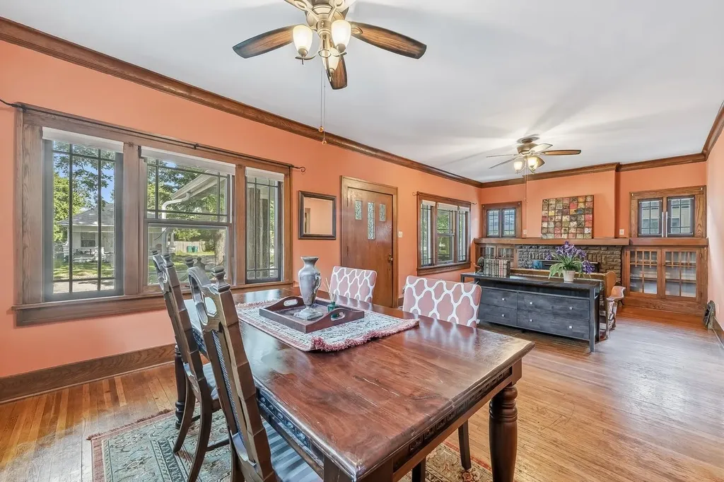 242 S Volutsia Avenue Wichita KS 67211-2040