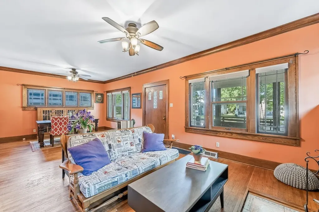242 S Volutsia Avenue Wichita KS 67211-2040