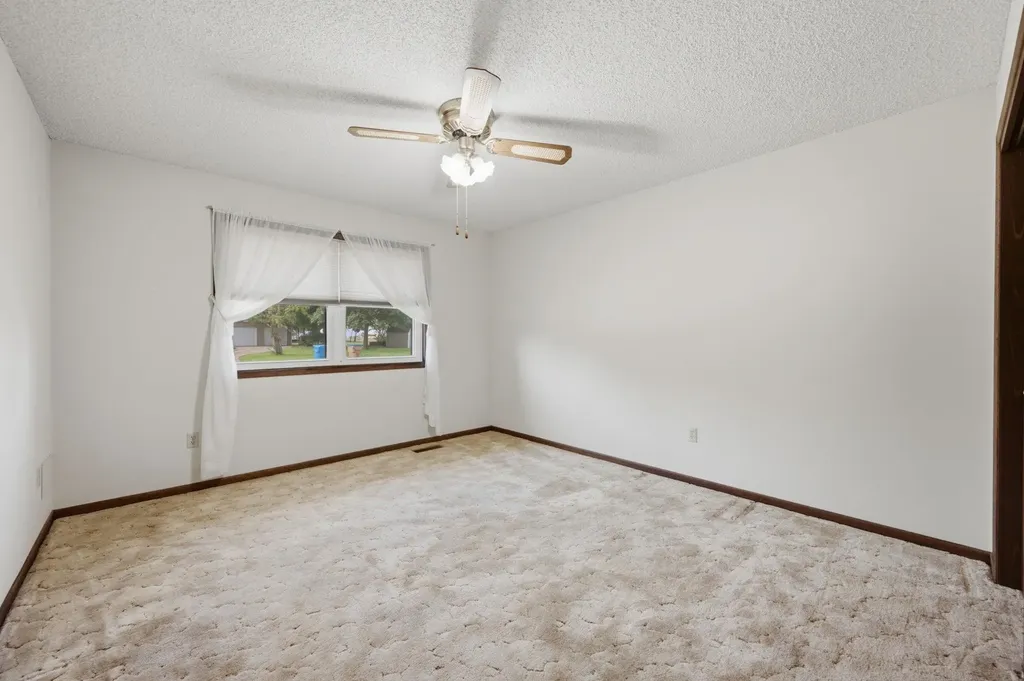 206 E 1st Avenue Cheney KS 67025