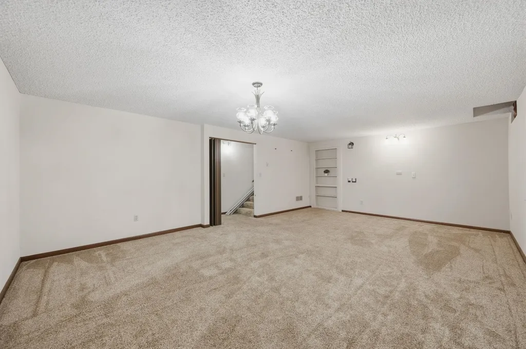 206 E 1st Avenue Cheney KS 67025