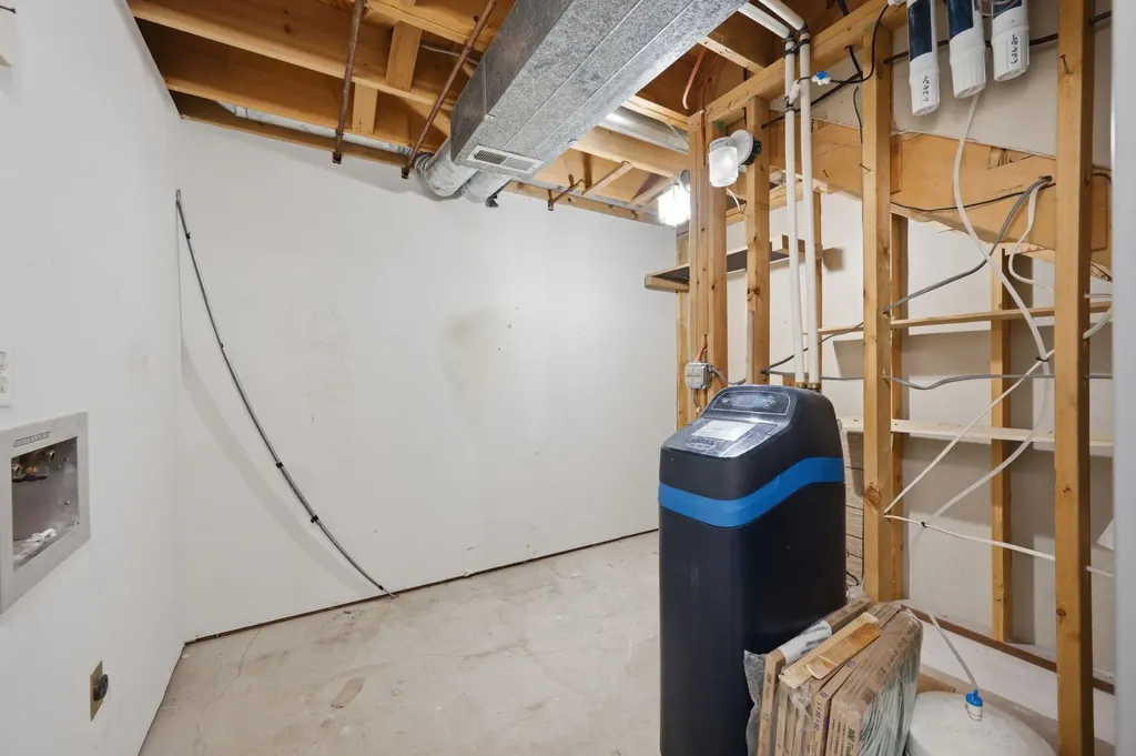 206 E 1st Avenue Cheney KS 67025