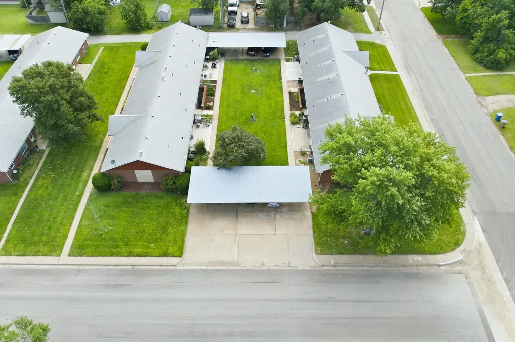 206 E 1st Avenue Cheney KS 67025