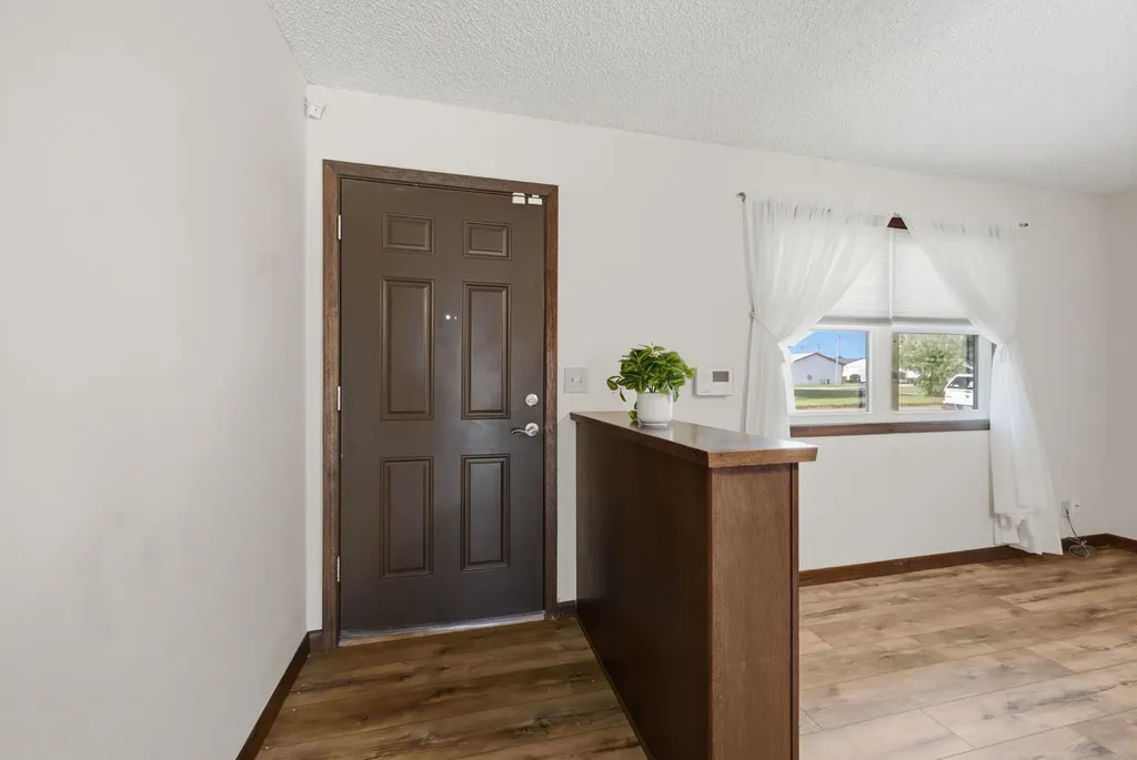 206 E 1st Avenue Cheney KS 67025