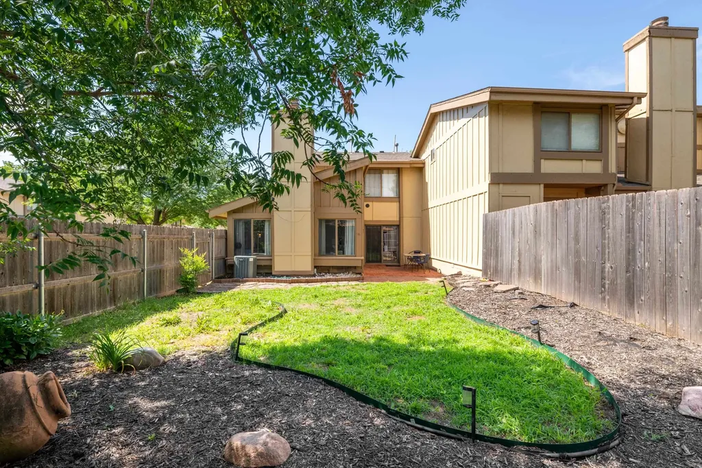 8419 E Harry Street Wichita KS 67207