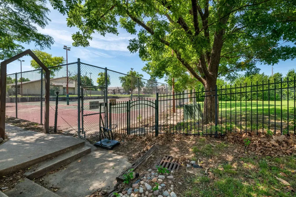 8419 E Harry Street Wichita KS 67207