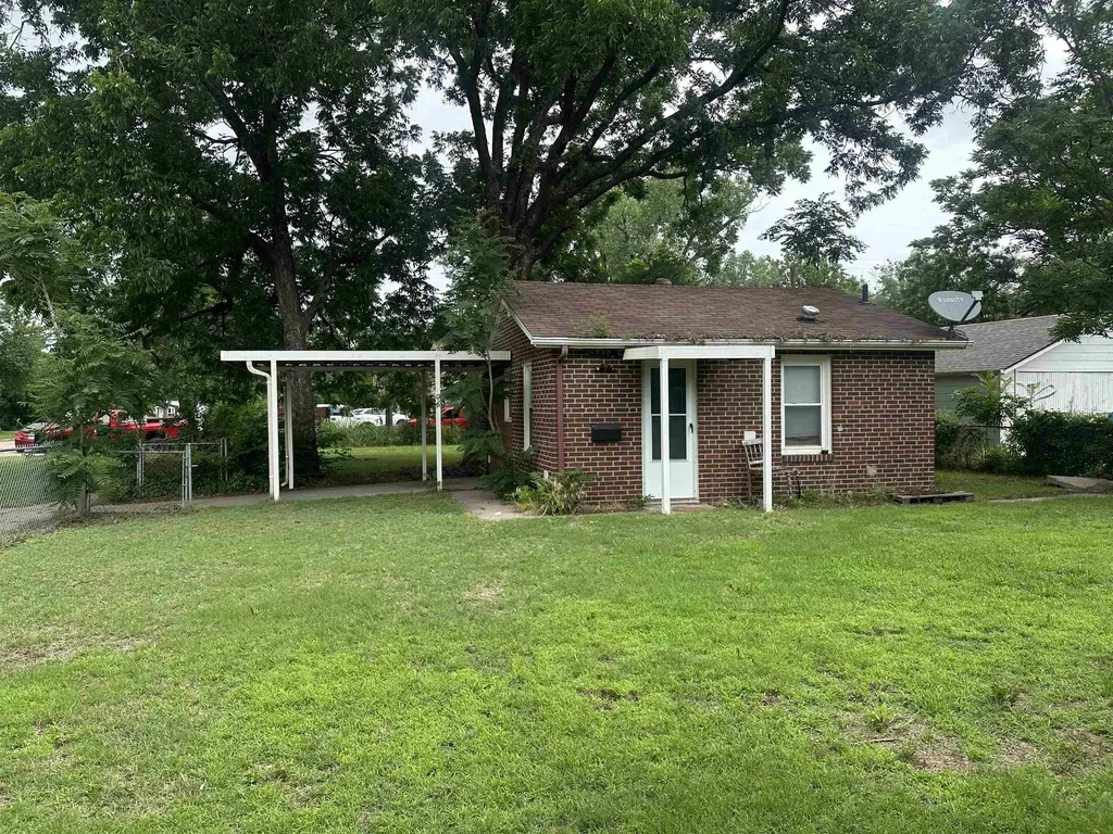 1938 W Walker Street Wichita KS 67213