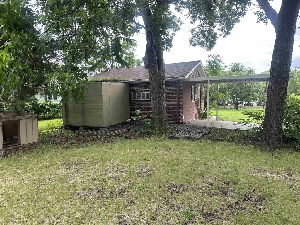1938 W Walker Street Wichita KS 67213
