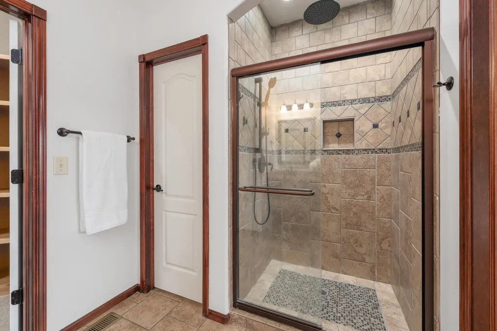2224 N Flutter Court Wichita KS 67228