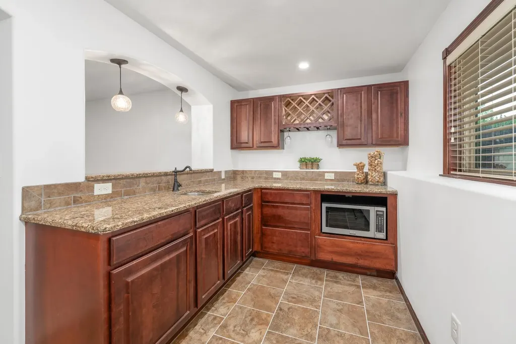 2224 N Flutter Court Wichita KS 67228