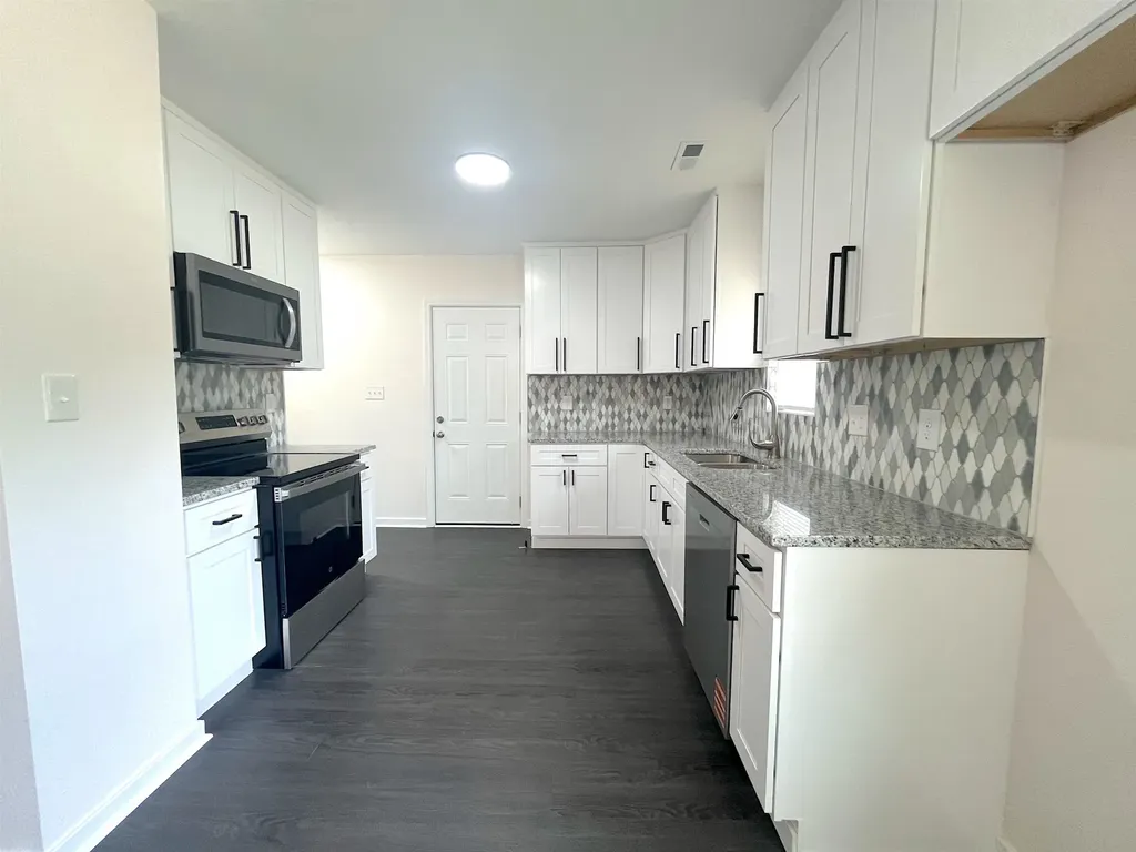 1752 S Market Wichita KS 67211