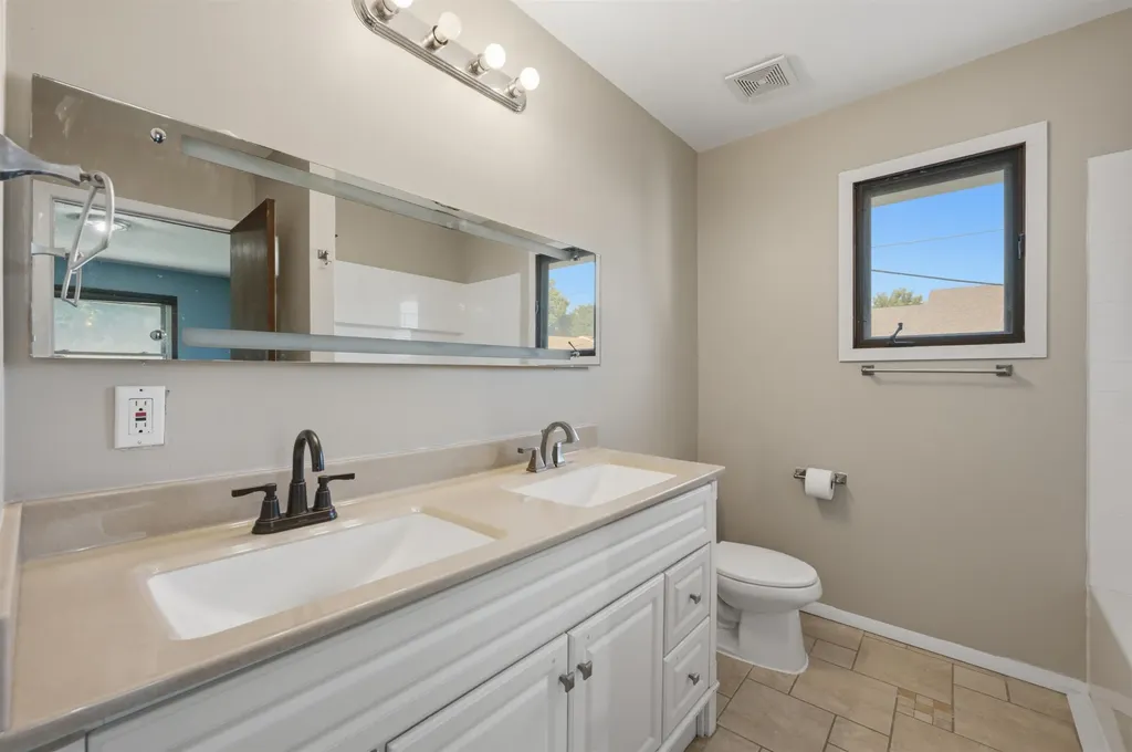 2945 S Chase Avenue Wichita KS 67217-1313
