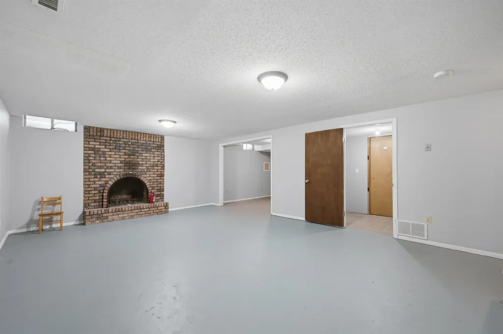2945 S Chase Avenue Wichita KS 67217-1313