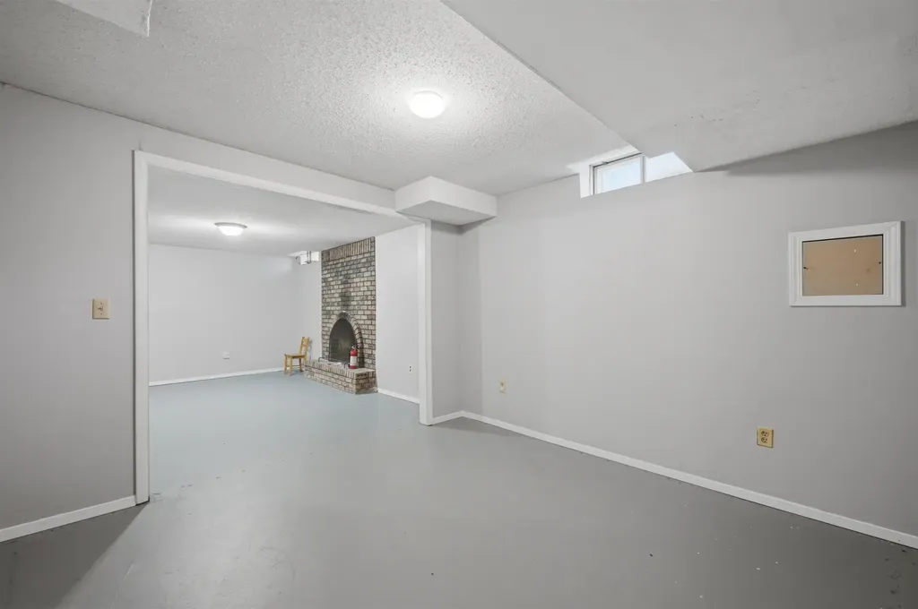 2945 S Chase Avenue Wichita KS 67217-1313