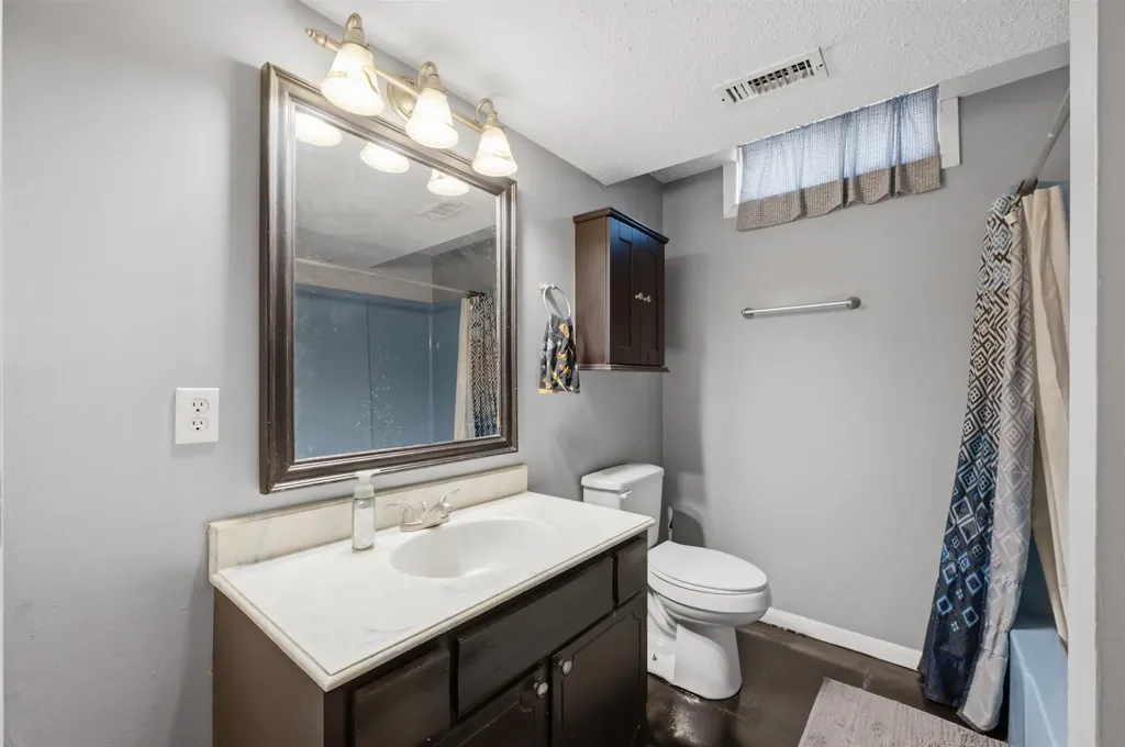 2945 S Chase Avenue Wichita KS 67217-1313