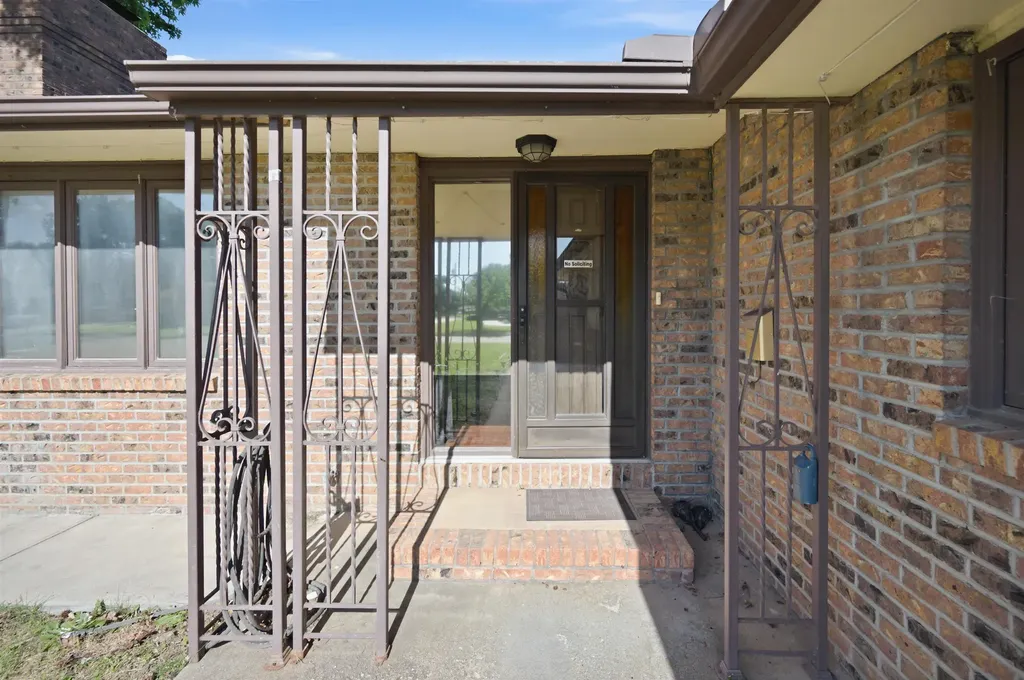 2945 S Chase Avenue Wichita KS 67217-1313