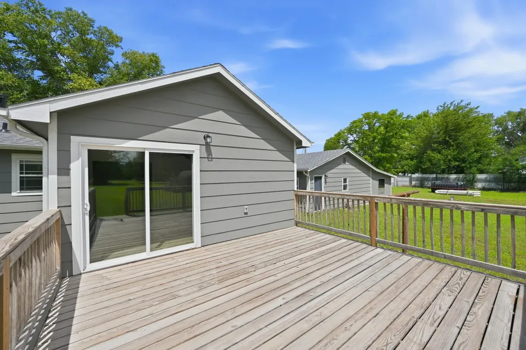 1482 N Money Road Mulvane KS 67110
