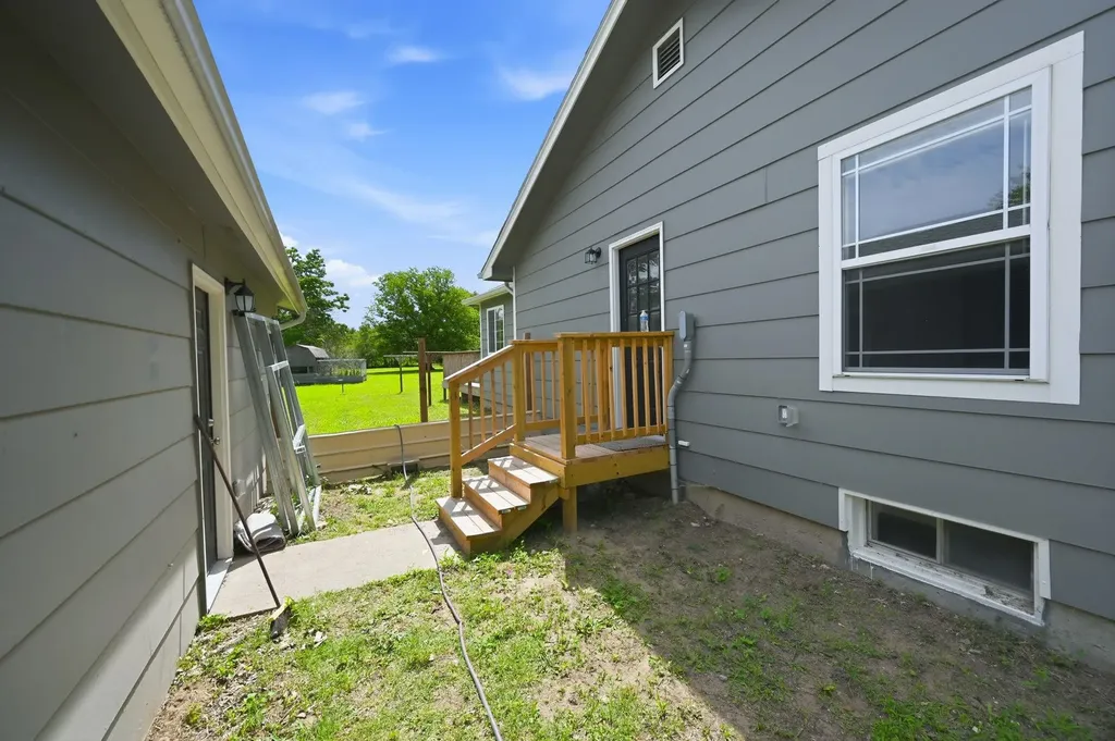 1482 N Money Road Mulvane KS 67110
