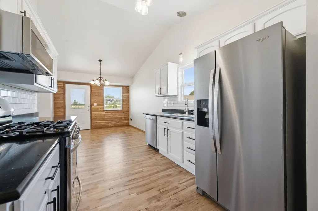 1405 N Broken Arrow Peck KS 67120