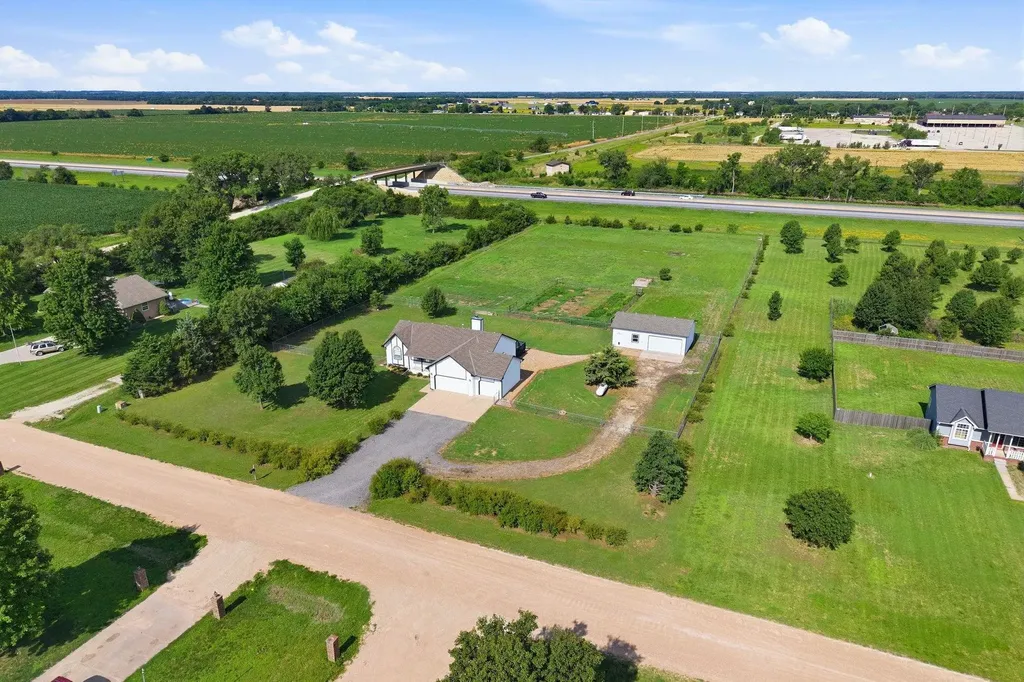 1405 N Broken Arrow Peck KS 67120
