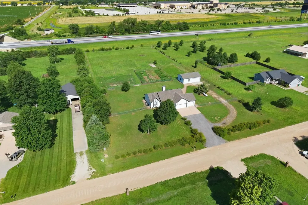 1405 N Broken Arrow Peck KS 67120