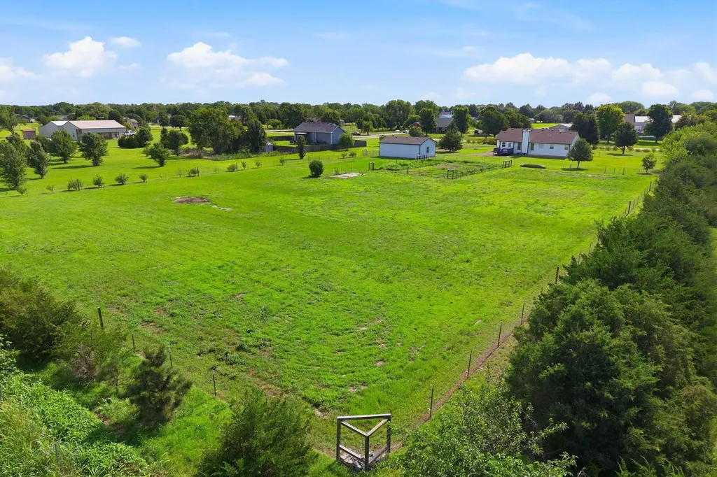 1405 N Broken Arrow Peck KS 67120