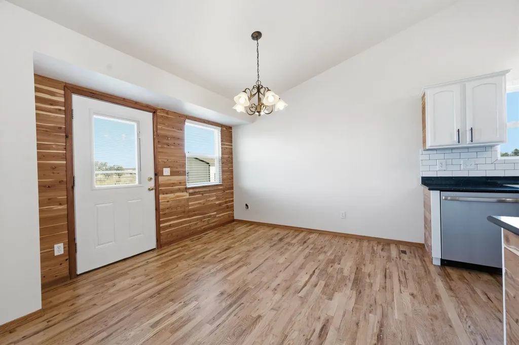 1405 N Broken Arrow Peck KS 67120