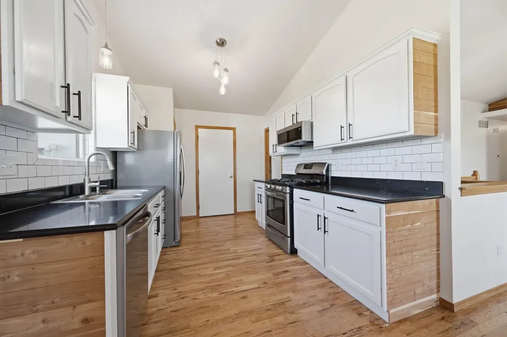 1405 N Broken Arrow Peck KS 67120