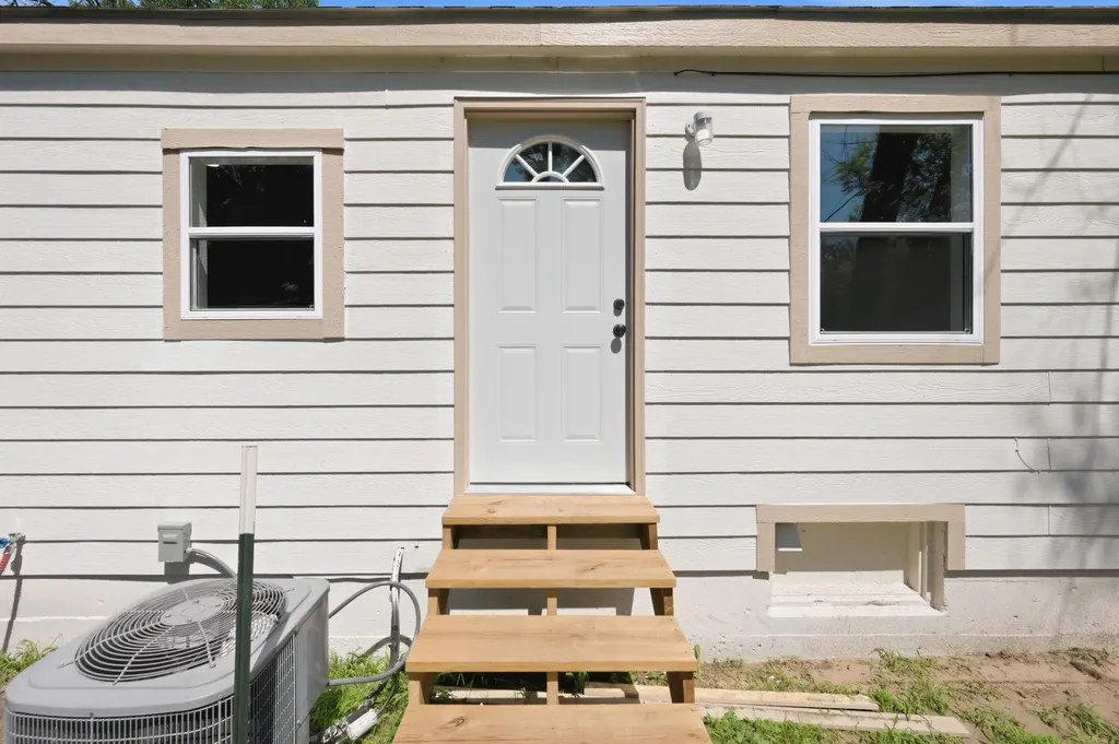 1901 S Emporia Avenue Wichita KS 67211