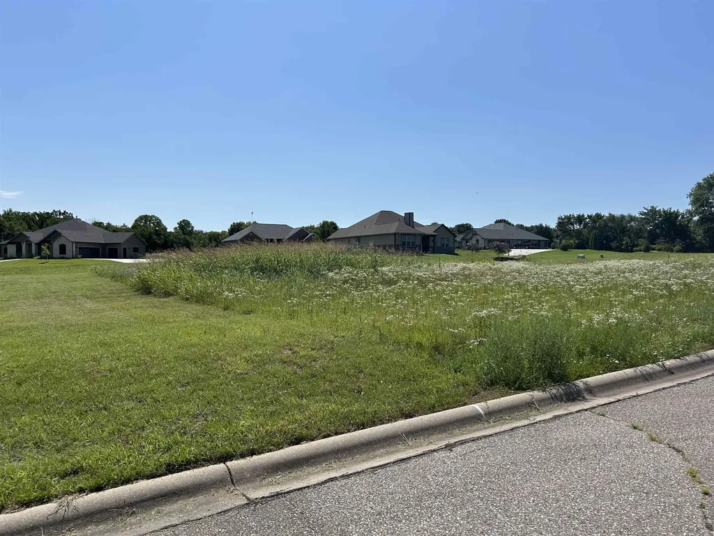 Lot 2 Block 4 Country Clb Est 1-replat Arkansas City KS 67005