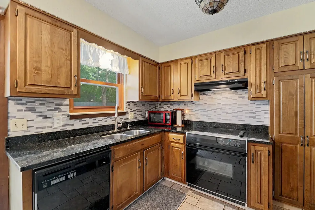 1824 S Longford Court Wichita KS 67207