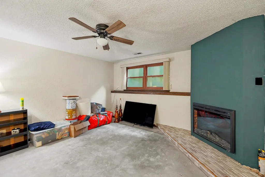 1824 S Longford Court Wichita KS 67207