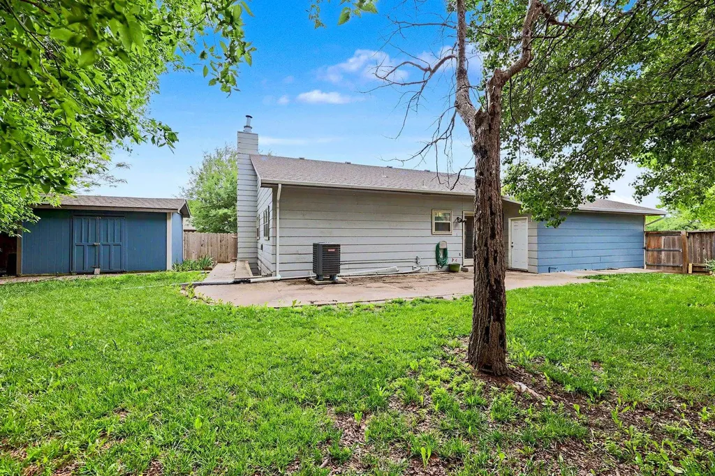 1824 S Longford Court Wichita KS 67207