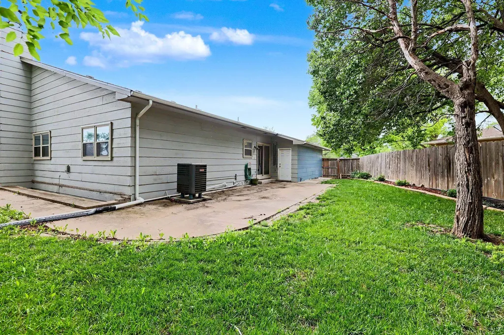 1824 S Longford Court Wichita KS 67207