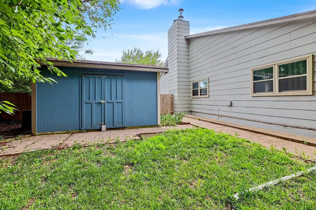 1824 S Longford Court Wichita KS 67207