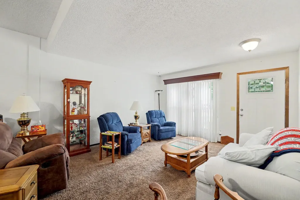 1824 S Longford Court Wichita KS 67207