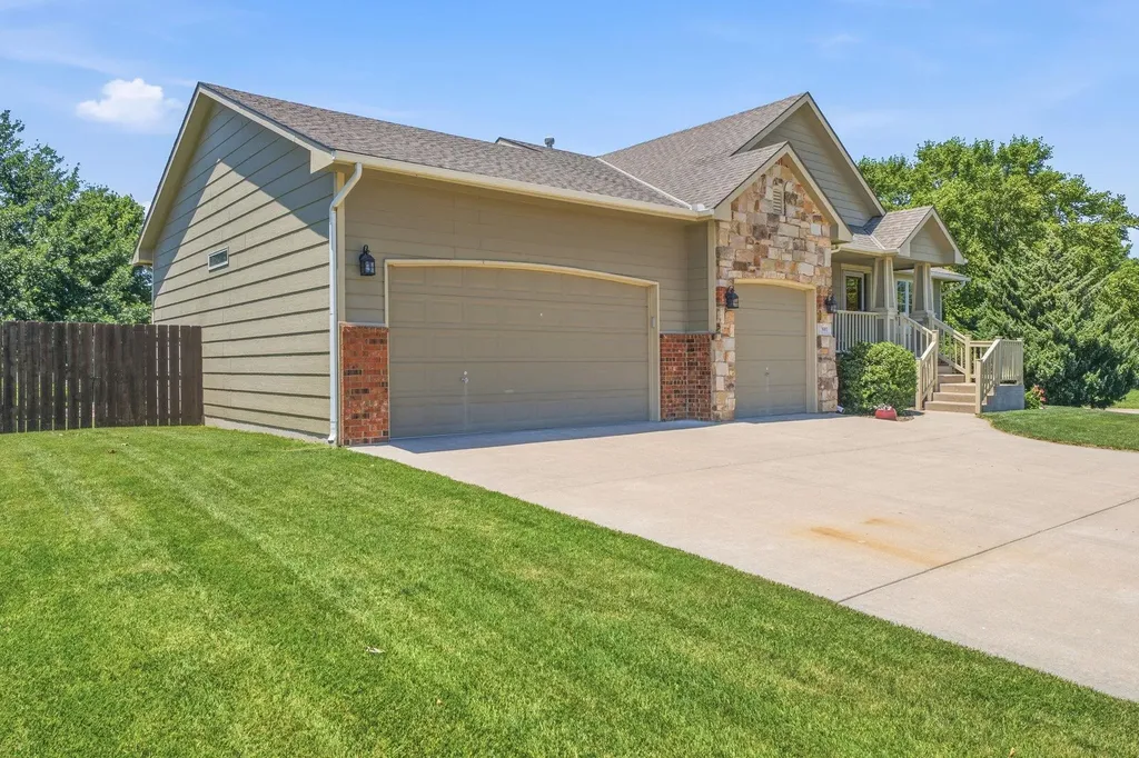 3001 S Duncan Newton KS 67114