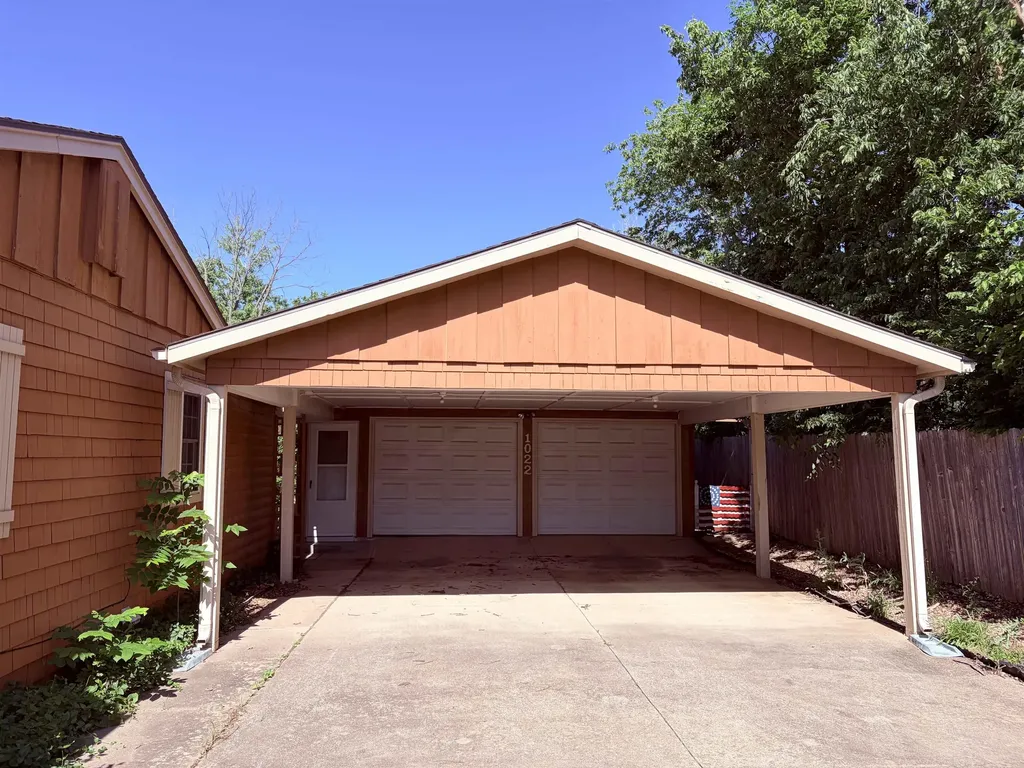 1022 S Cherry Street Wellington KS 67152
