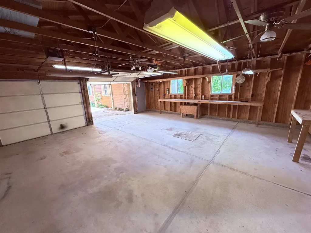 1022 S Cherry Street Wellington KS 67152